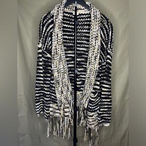POL Black & Cream Open-Front Fringe Knit Cardigan Size Medium